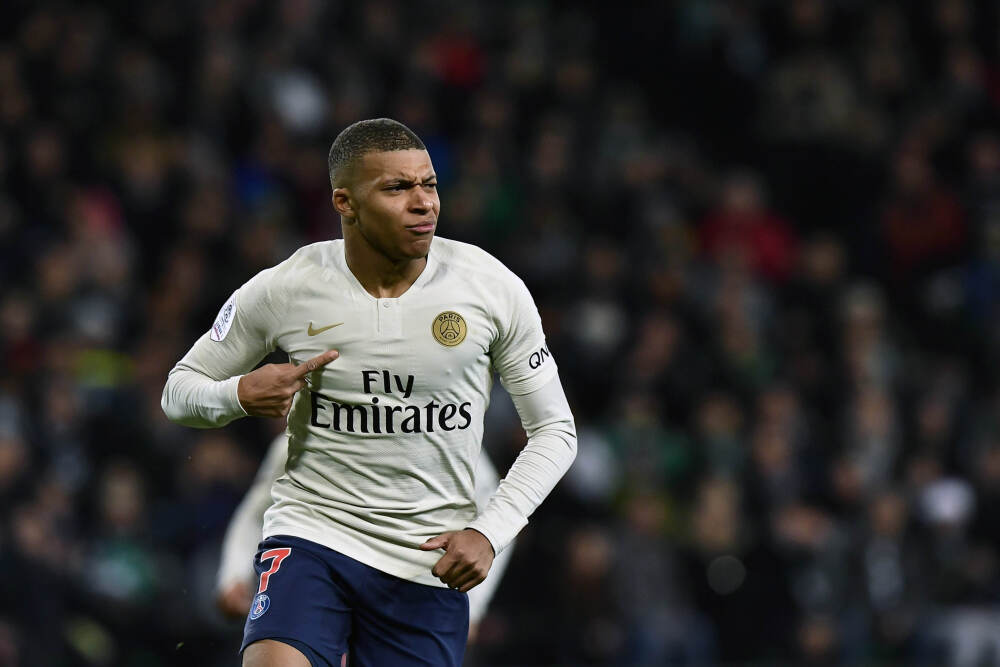 宁德时代新增外汇套期保值及担保额度，并注销部分股票期权